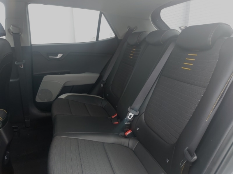 Used Kia Stonic 2023 for sale - 78147212: Photo 6