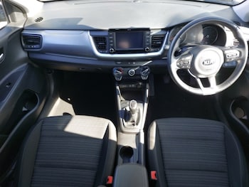 Used Kia Stonic 2020 for sale - 78238533: Photo