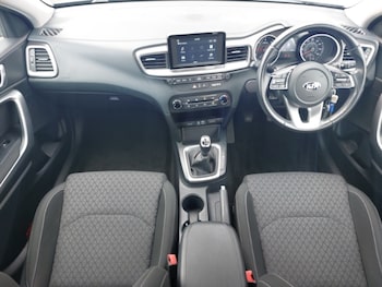 Used Kia Ceed 2019 for sale - 78567891: Photo