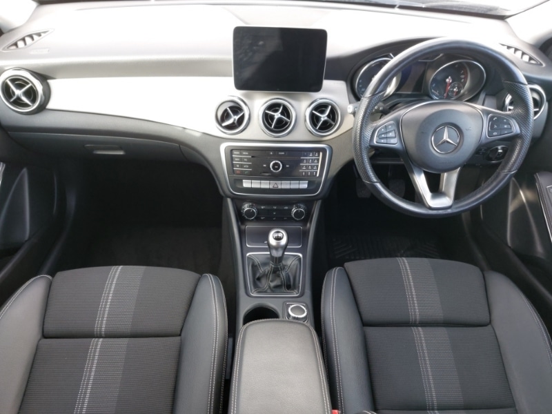 Used Mercedes-Benz GLA 2019 for sale - 77637192: Photo 2