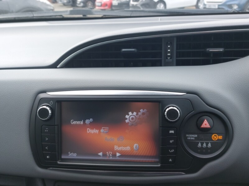 Used Toyota Yaris 2014 for sale - 77933522: Photo 15