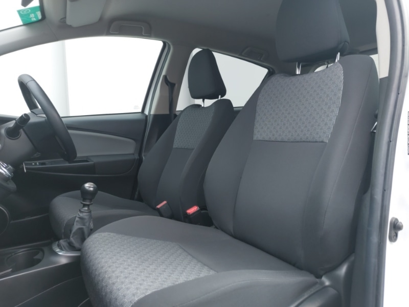 Used Toyota Yaris 2014 for sale - 77933522: Photo 5