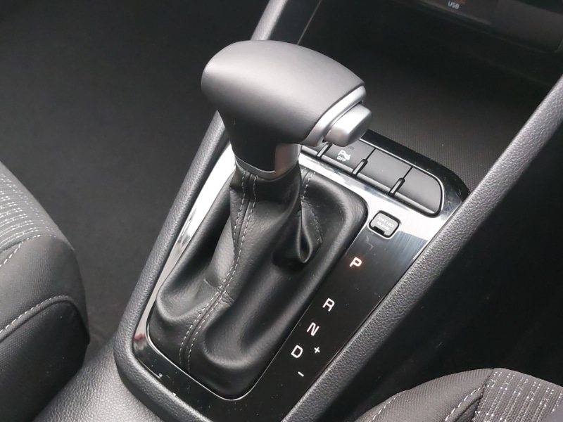 Used Kia Stonic 2023 for sale - 77682431: Photo 13