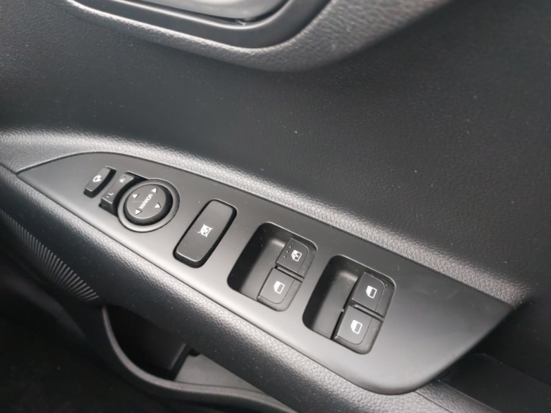 Used Kia Stonic 2023 for sale - 77682431: Photo 18