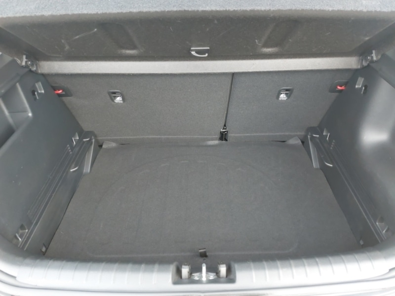 Used Kia Stonic 2023 for sale - 77682431: Photo 8