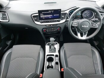 Used Kia XCeed 2023 for sale - 76365492: Photo