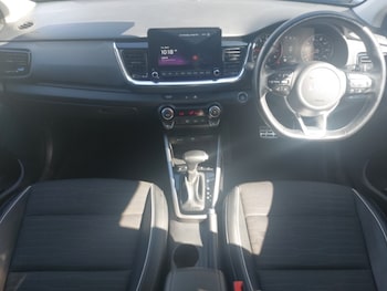 Used Kia Stonic 2023 for sale - 79291206: Photo