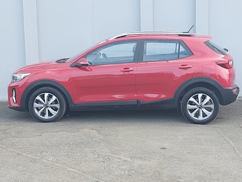 Used Kia Stonic 2023 for sale - 79517360: Photo