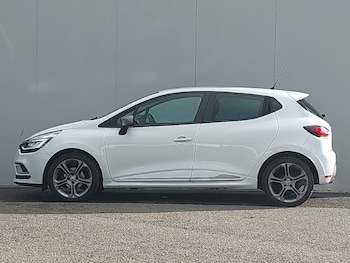 Used Renault Clio 2018 for sale - 76624349: Photo