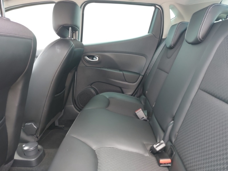 Used Renault Clio 2018 for sale - 76624349: Photo 6