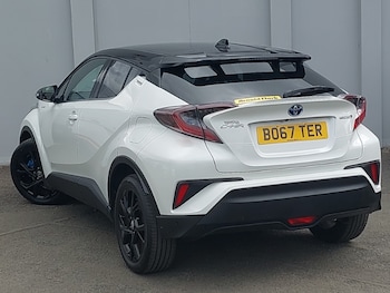 Used Toyota C-HR 2018 for sale - 79586600: Photo
