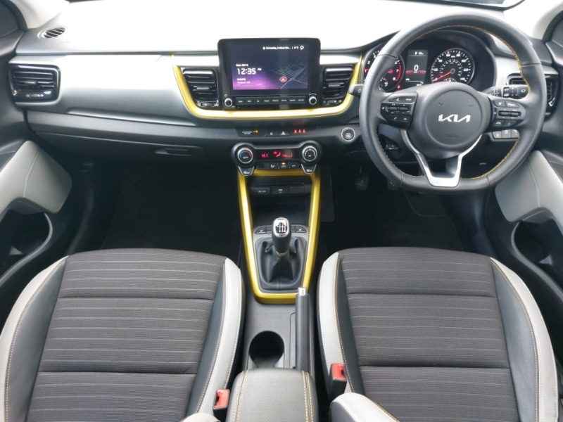 Used Kia Stonic 2023 for sale - 76795151: Photo 2