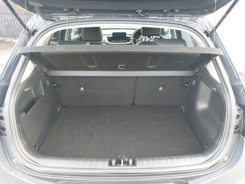 Used Kia Stonic 2023 for sale - 76795151: Photo 8