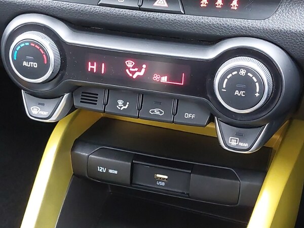 Used Kia Stonic 2023 for sale - 76195775: Photo 13