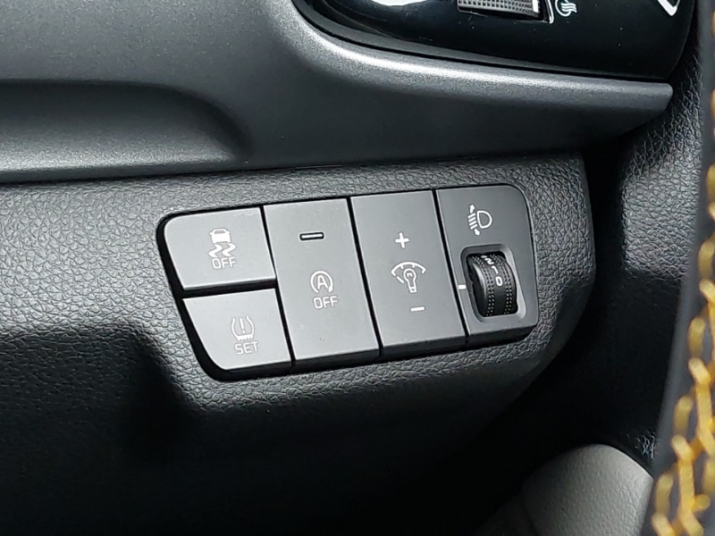 Used Kia Stonic 2023 for sale - 76195775: Photo 18