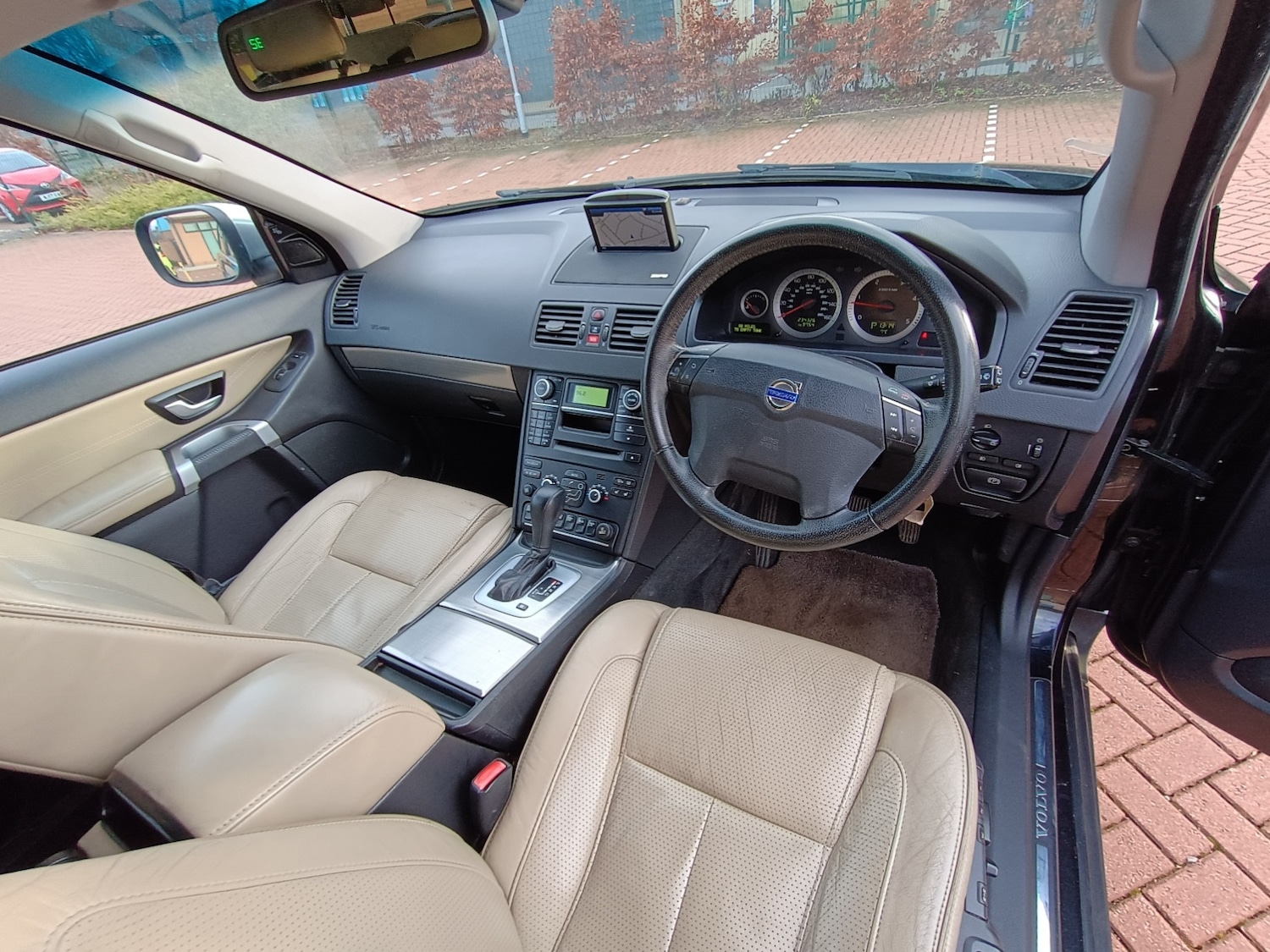 Used Volvo XC90 2011 for sale - 76963027: Photo 16