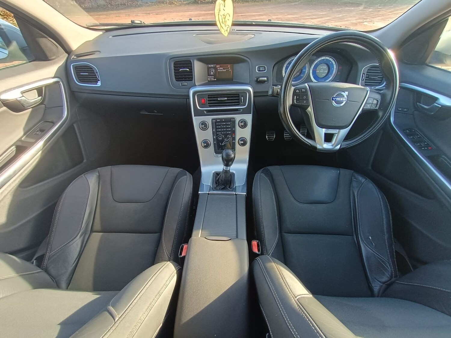 Used Volvo V60 2012 for sale - 77516291: Photo 22