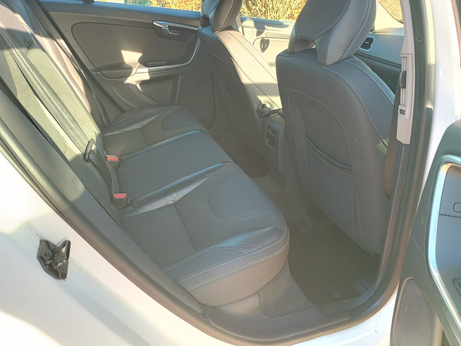 Used Volvo V60 2012 for sale - 77516291: Photo 23