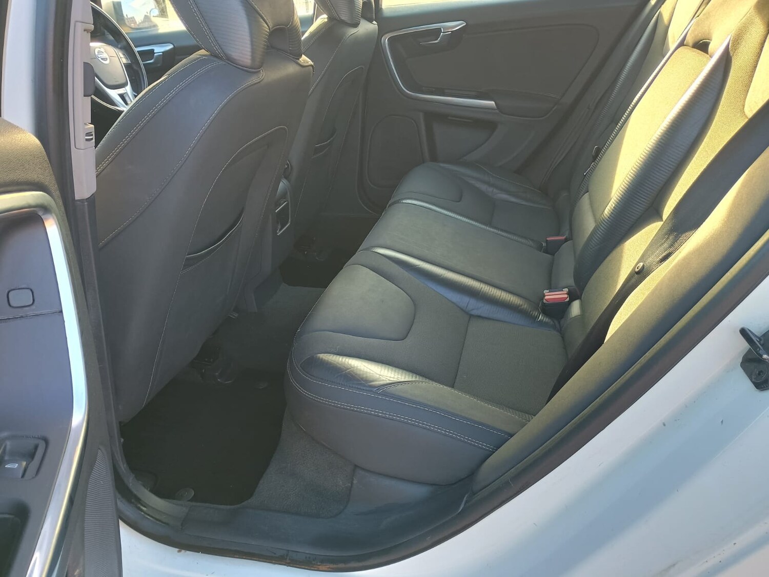 Used Volvo V60 2012 for sale - 77516291: Photo 26