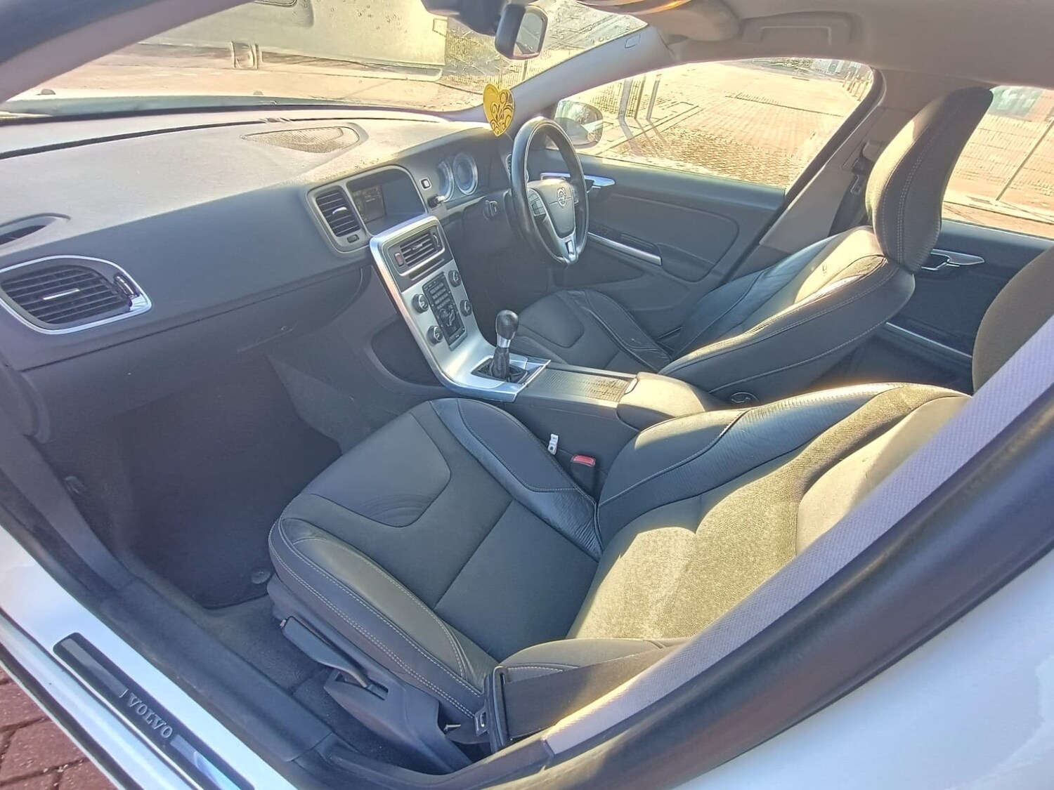 Used Volvo V60 2012 for sale - 77516291: Photo 28