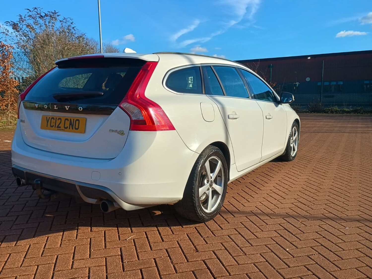 Used Volvo V60 2012 for sale - 77516291: Photo 6