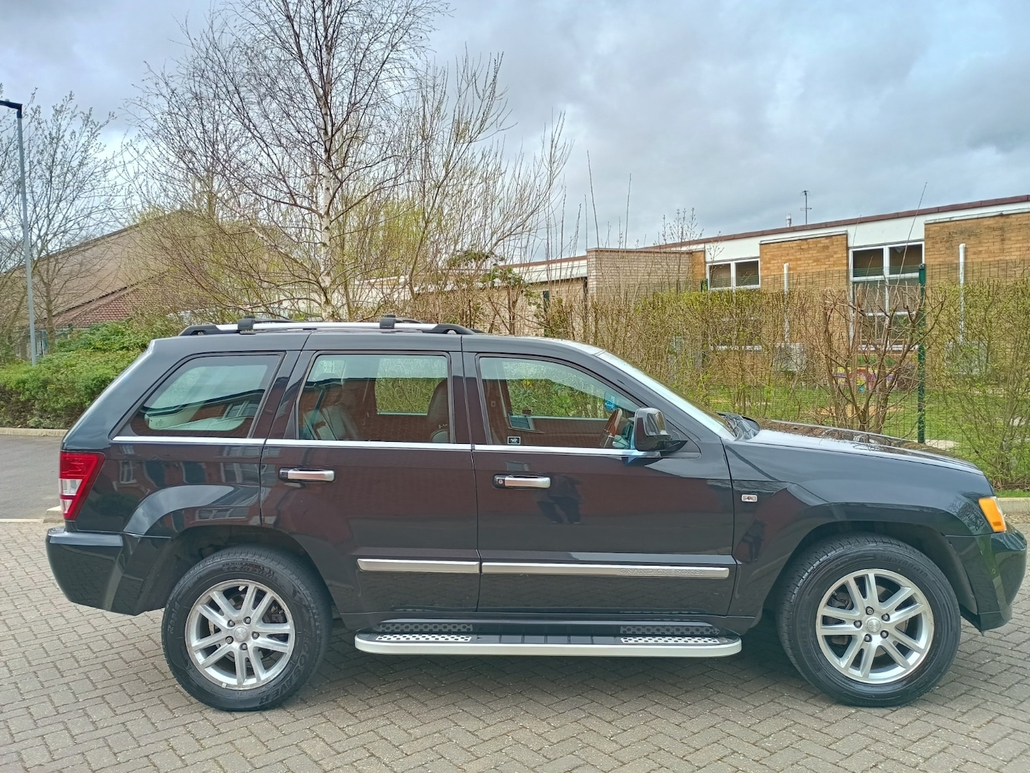 Used Jeep Grand Cherokee 2010 for sale - 77813347: Photo 4