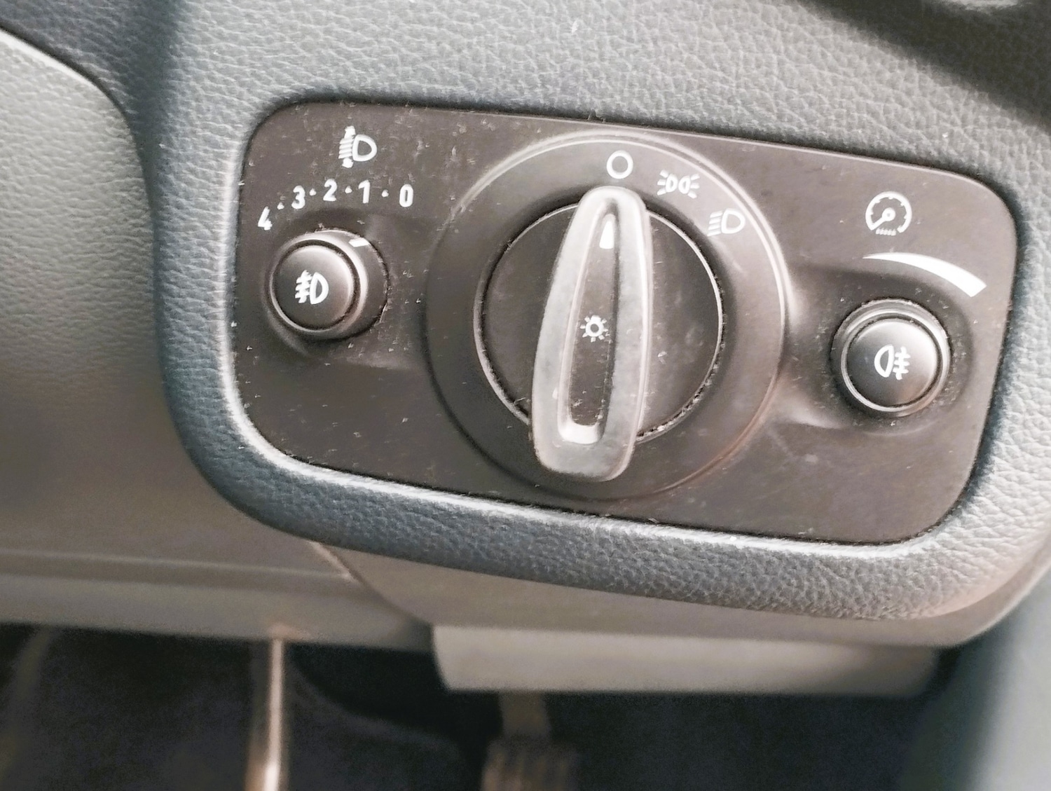 Used Ford C-Max 2012 for sale - 77107780: Photo 17