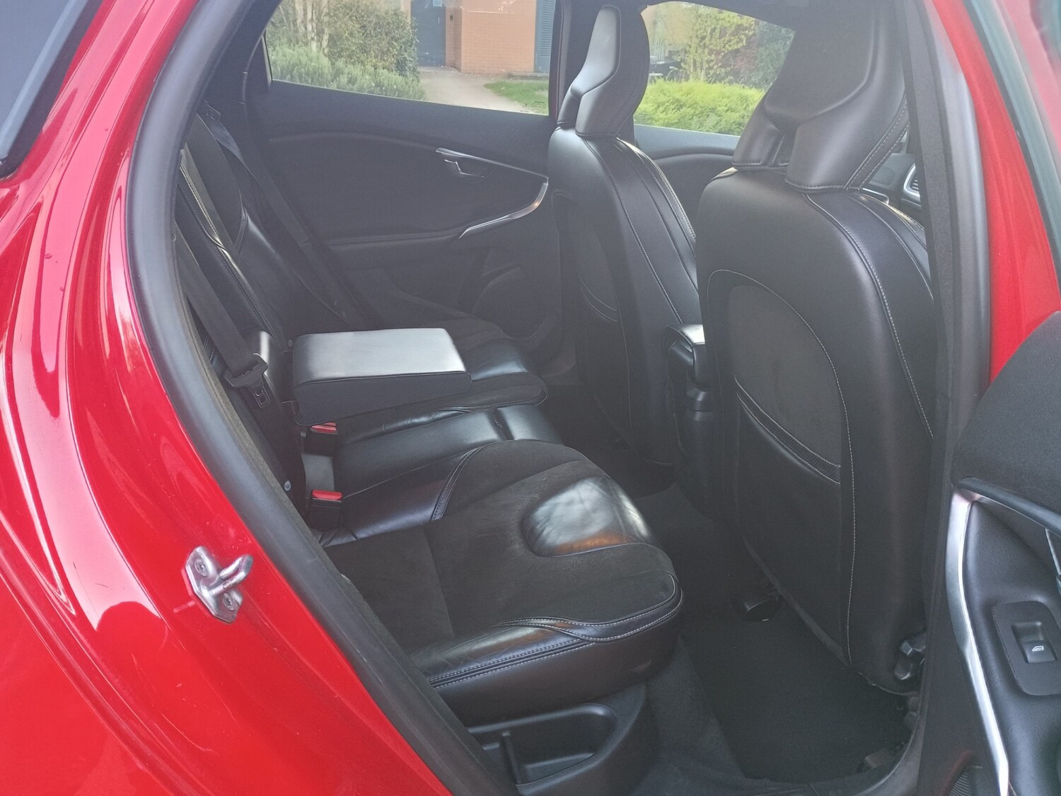 Used Volvo V40 2015 for sale - 78085665: Photo 13