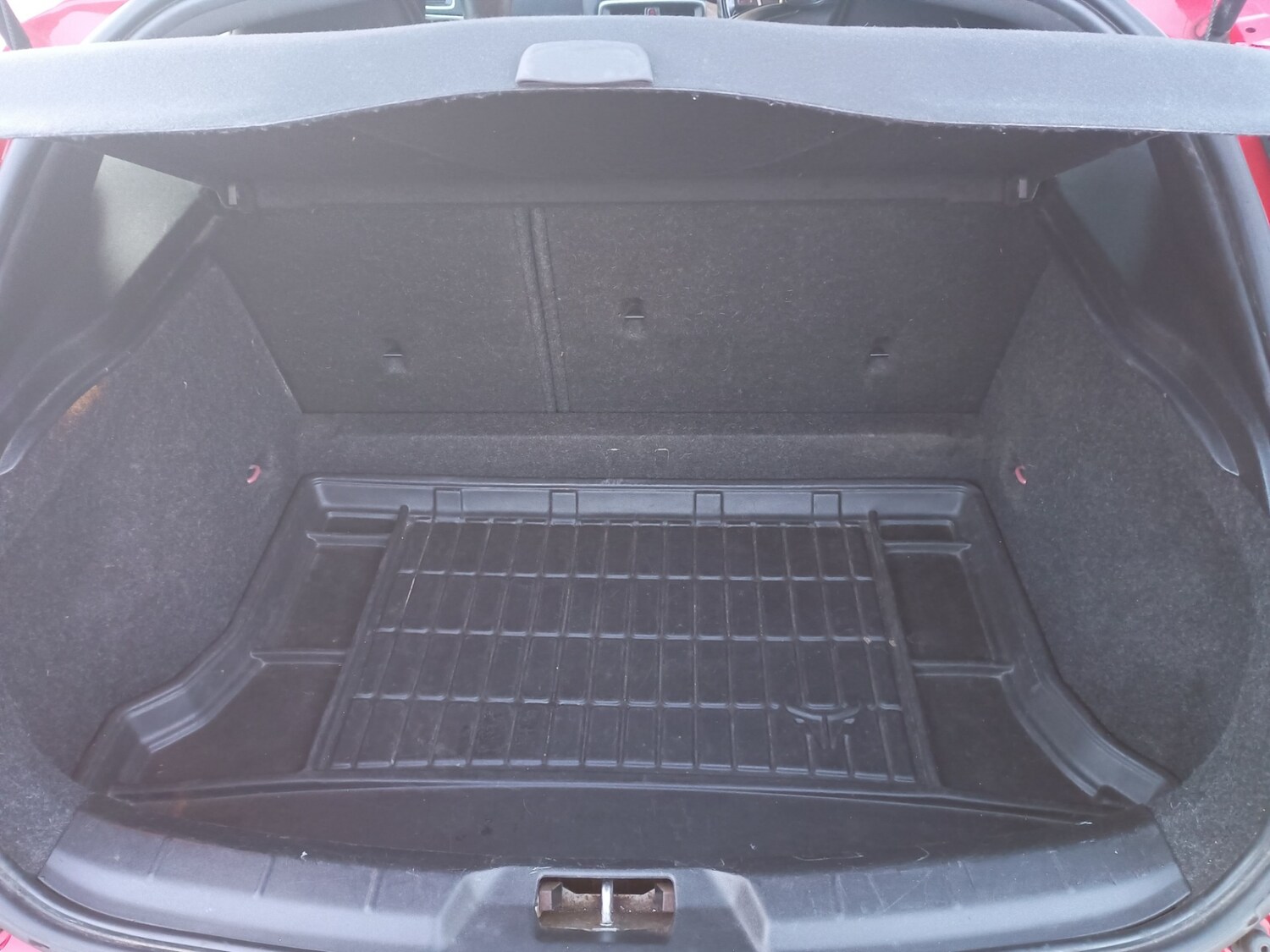 Used Volvo V40 2015 for sale - 78085665: Photo 15