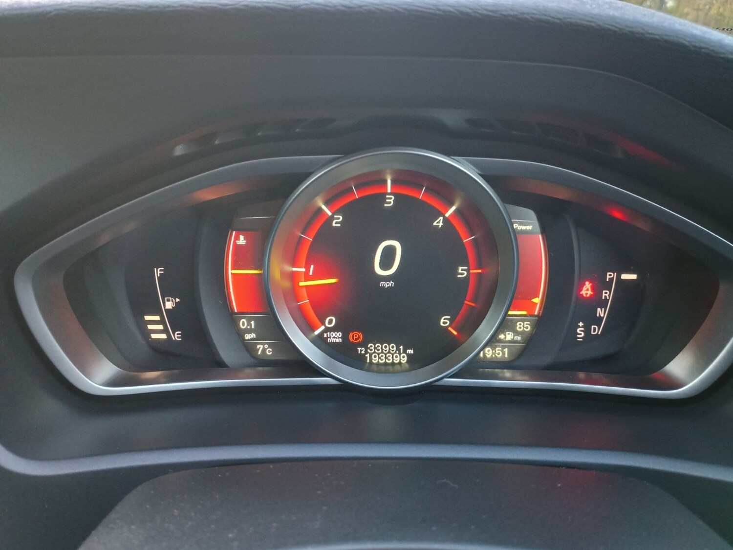 Used Volvo V40 2015 for sale - 78085665: Photo 19