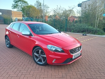 Used Volvo V40 2015 for sale - 78085665: Photo