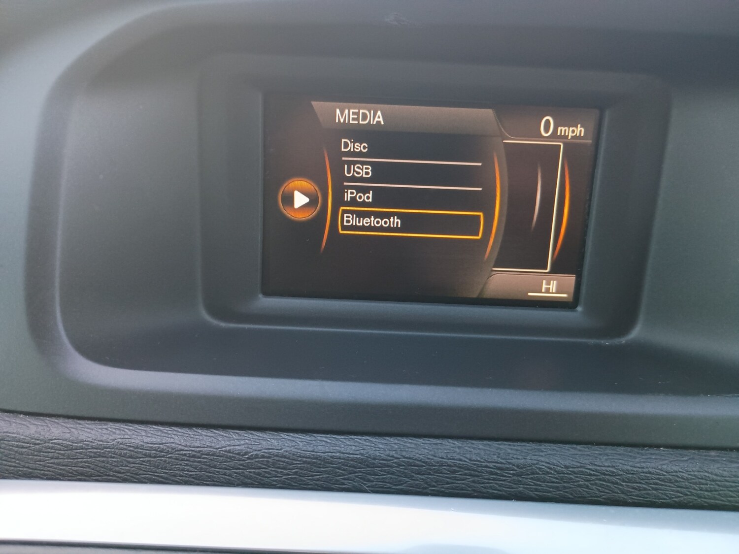 Used Volvo V40 2015 for sale - 78085665: Photo 22