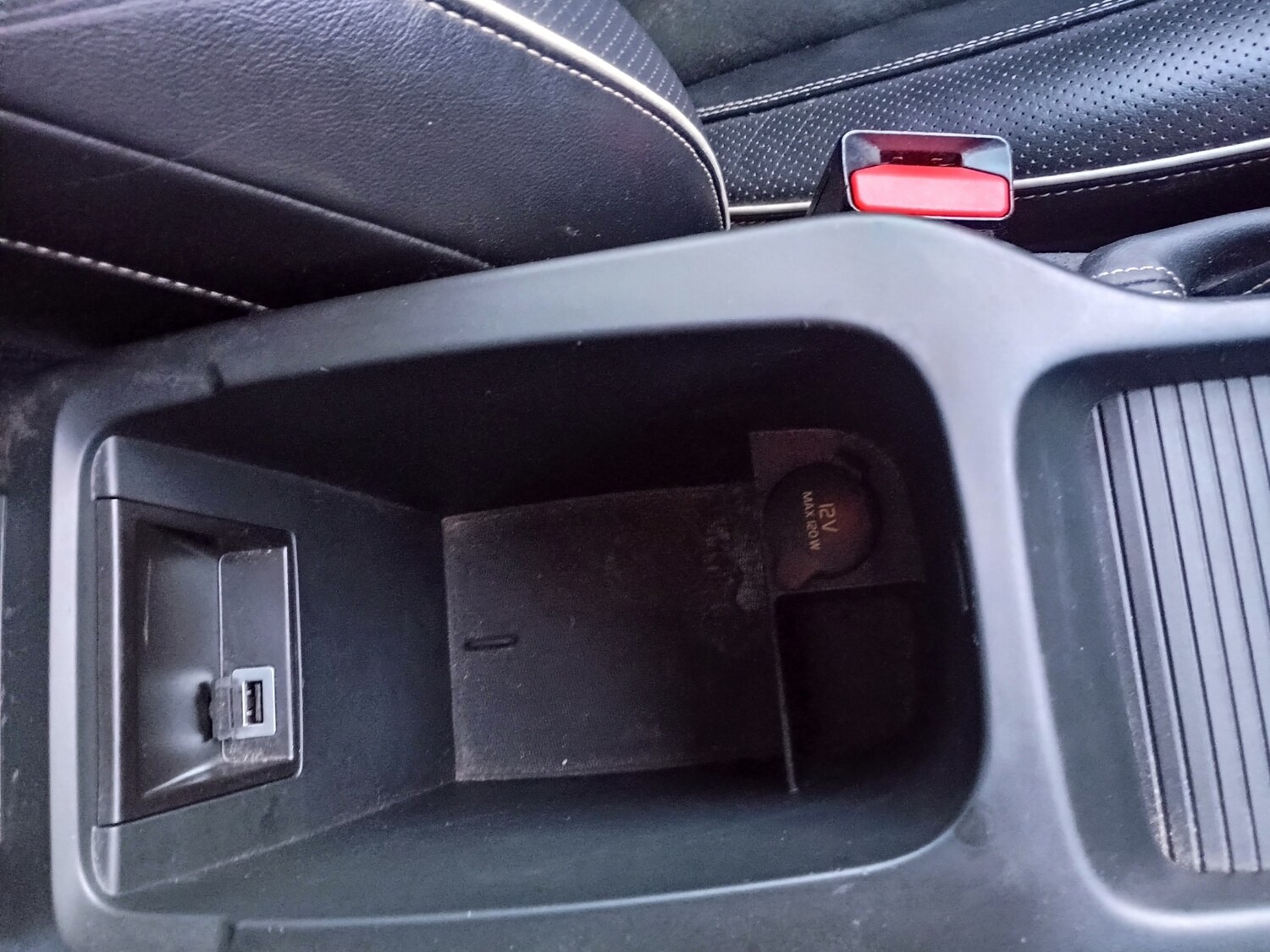 Used Volvo V40 2015 for sale - 78085665: Photo 27