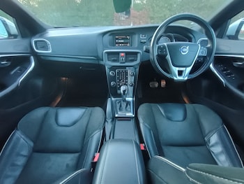 Used Volvo V40 2015 for sale - 78085665: Photo