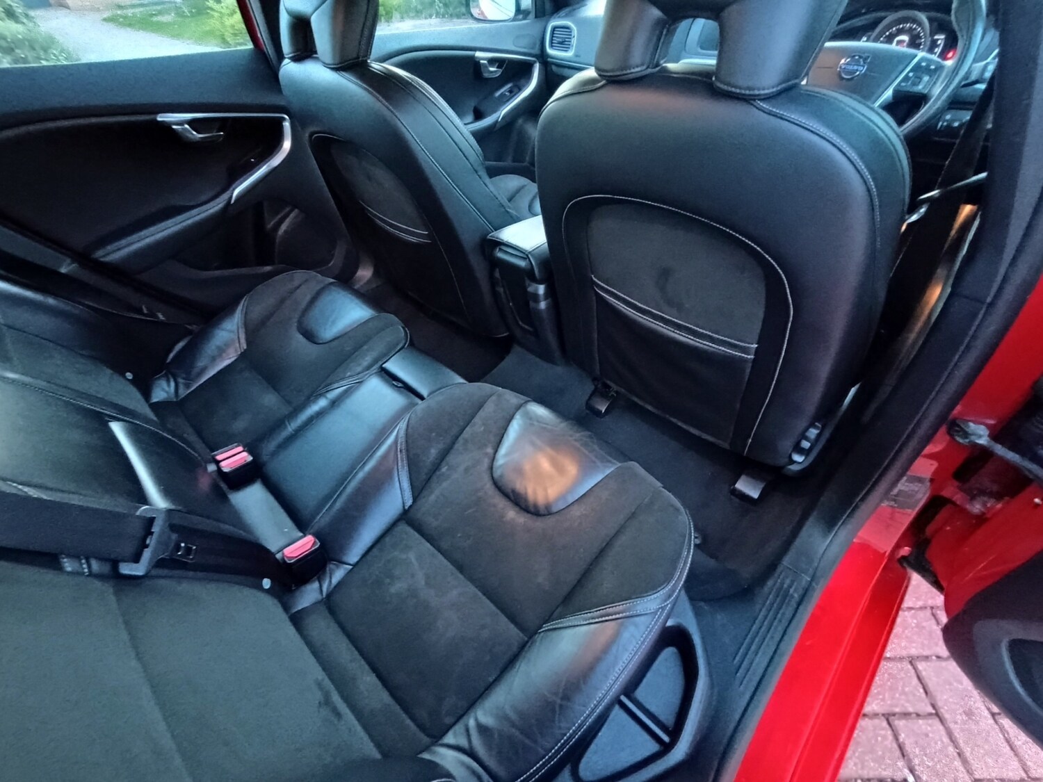 Used Volvo V40 2015 for sale - 78085665: Photo 31