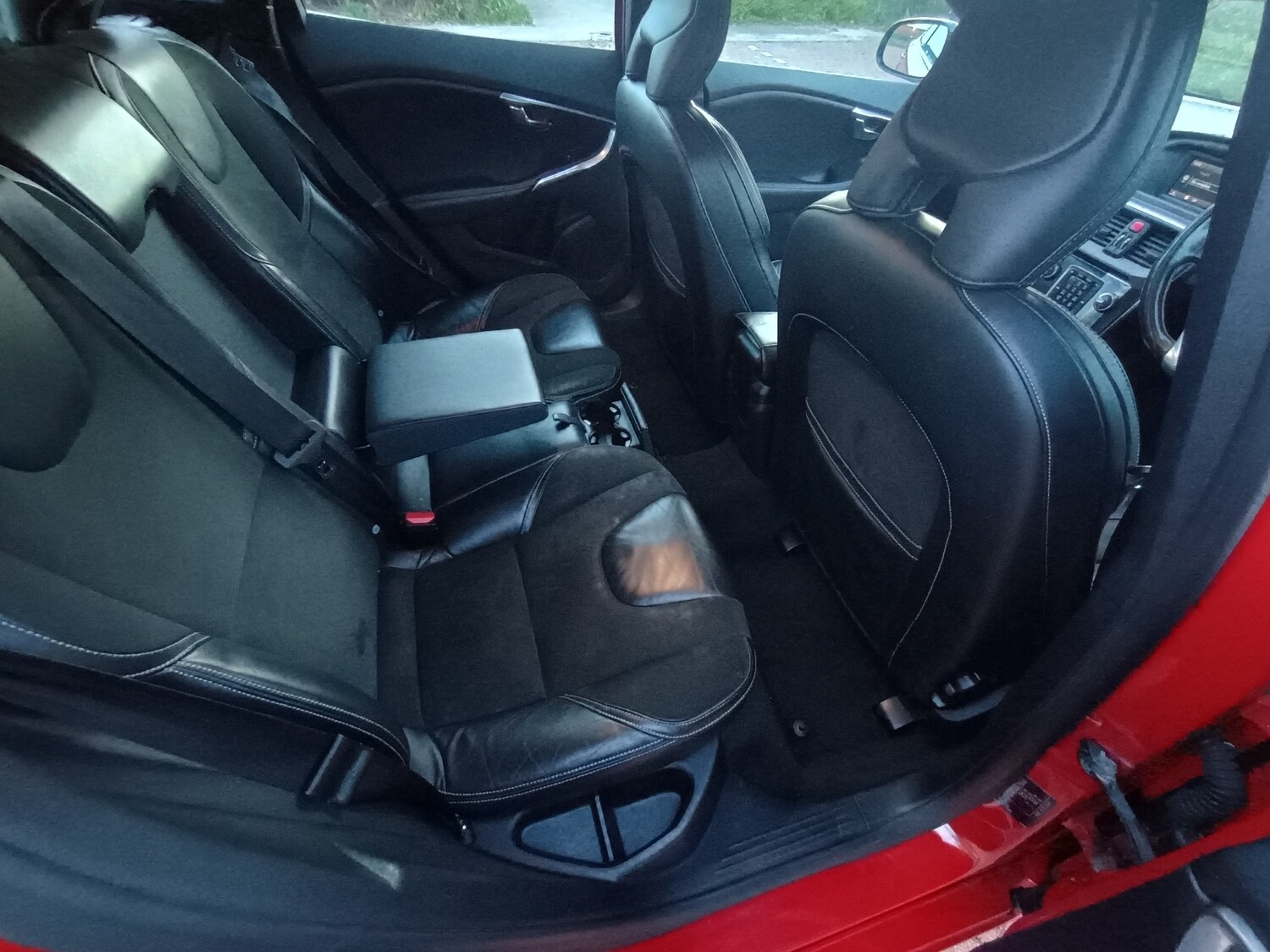 Used Volvo V40 2015 for sale - 78085665: Photo 33