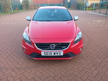 Used Volvo V40 2015 for sale - 78085665: Photo