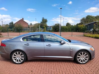 Used Jaguar XF 2010 for sale - 79668864: Photo