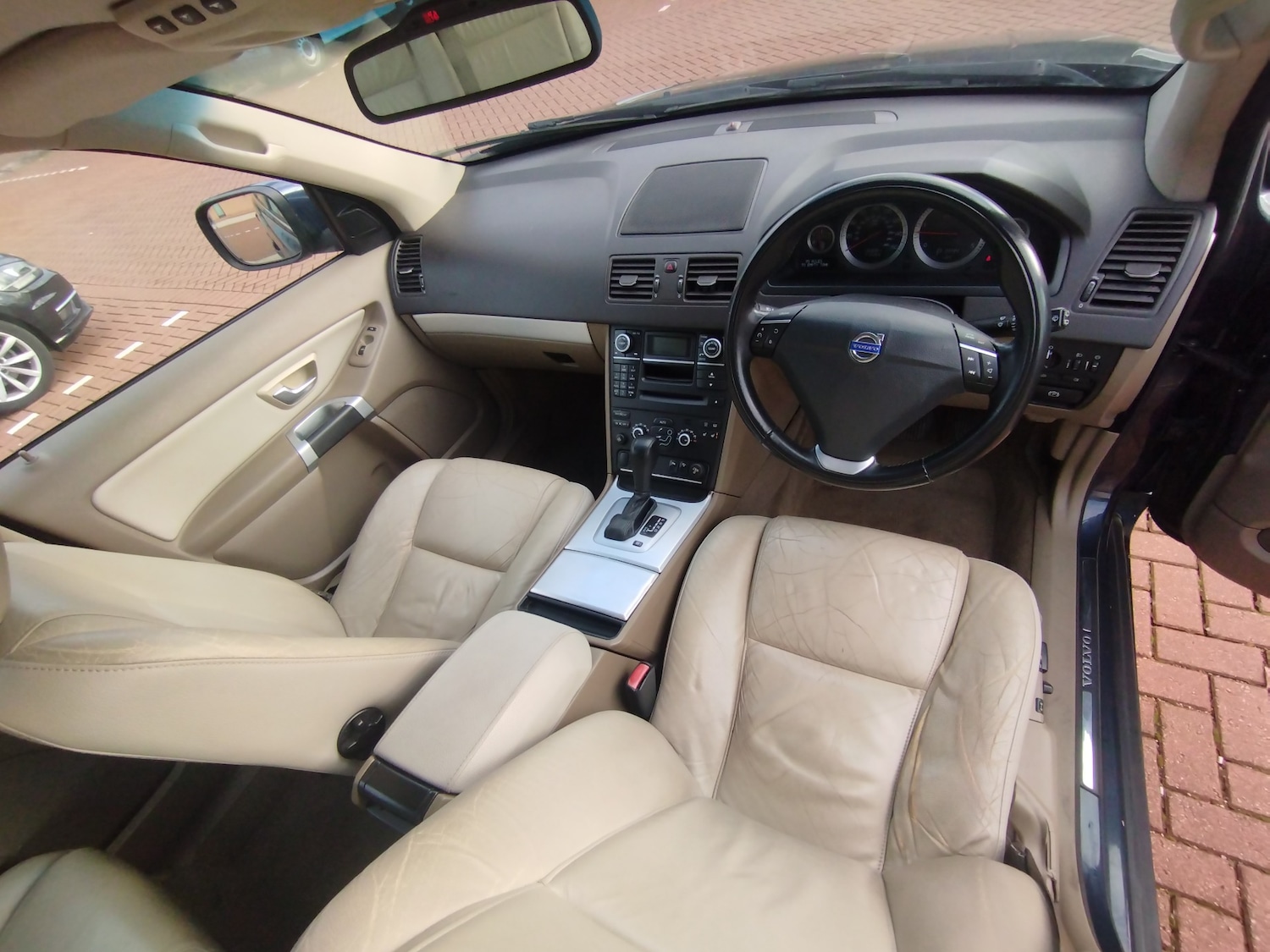 Used Volvo XC90 2012 for sale - 76911379: Photo 15