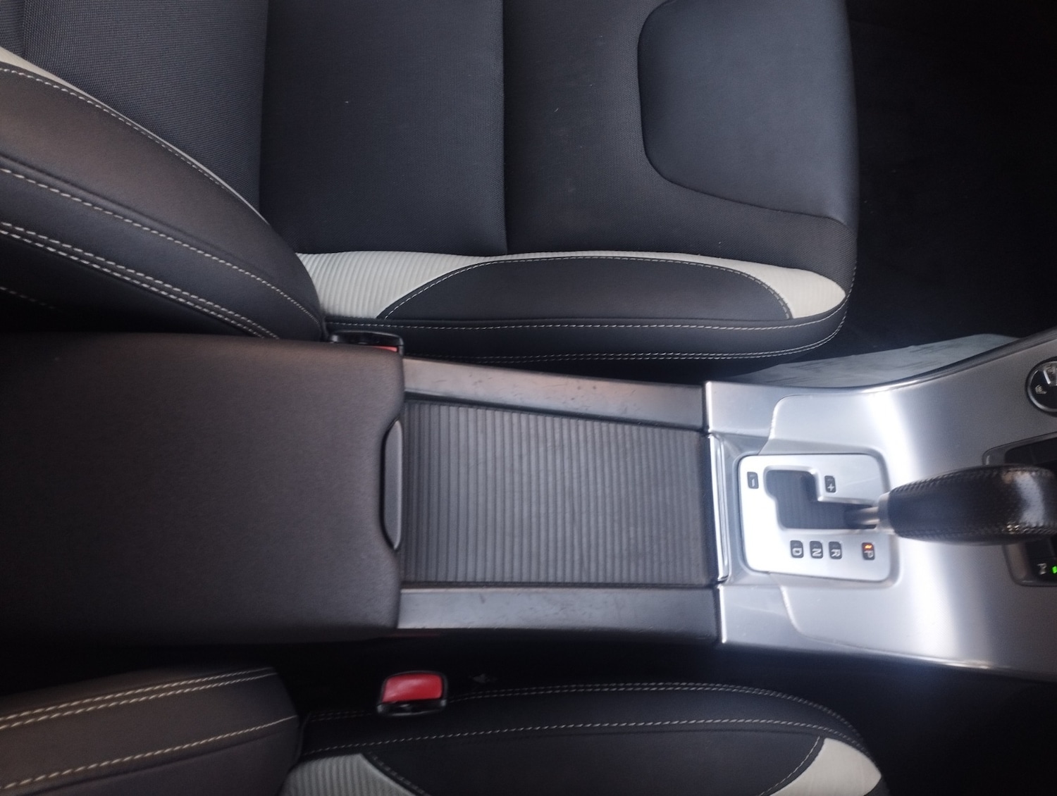 Used Volvo V60 2011 for sale - 76974742: Photo 19