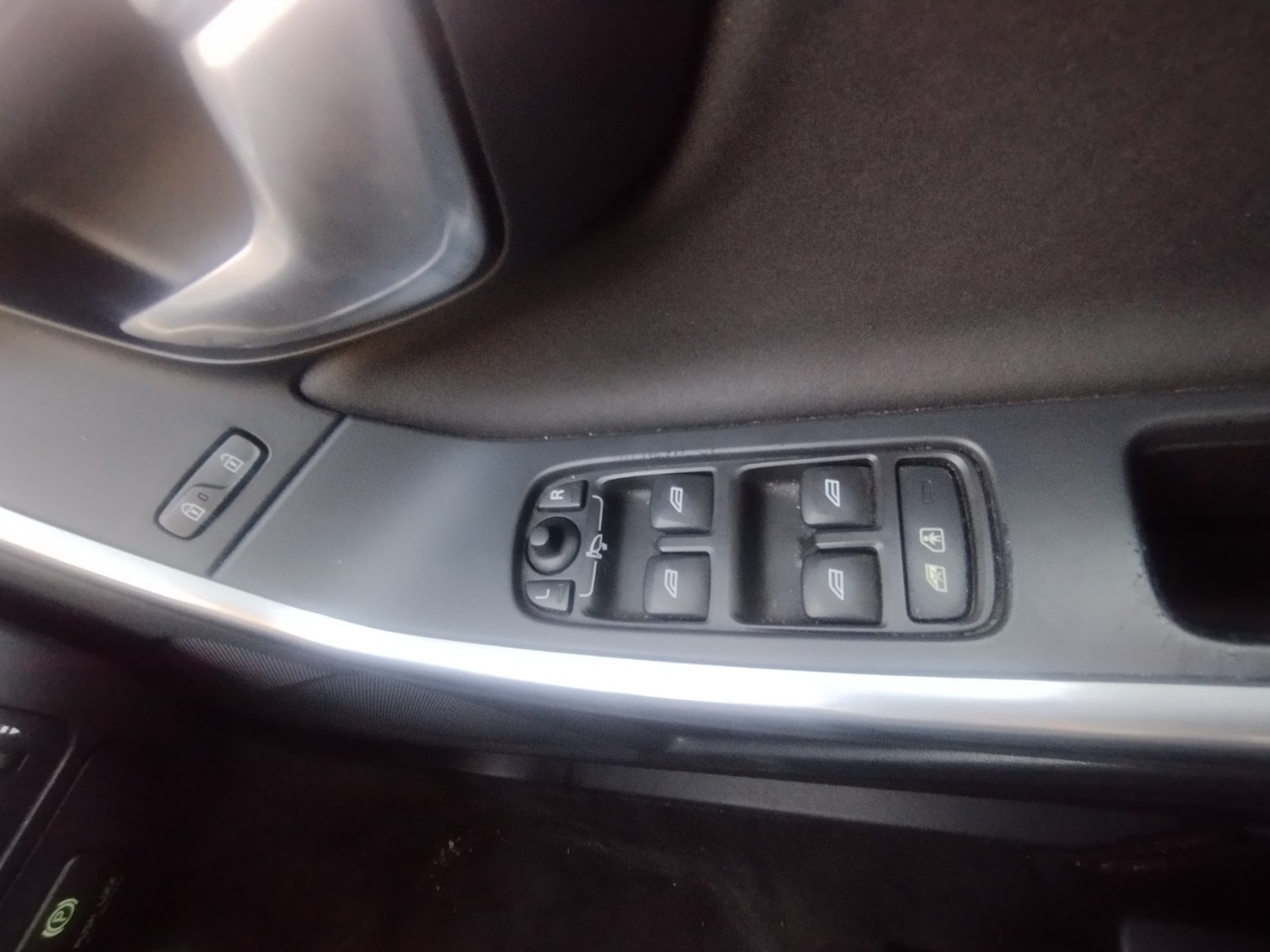 Used Volvo V60 2011 for sale - 76974742: Photo 22