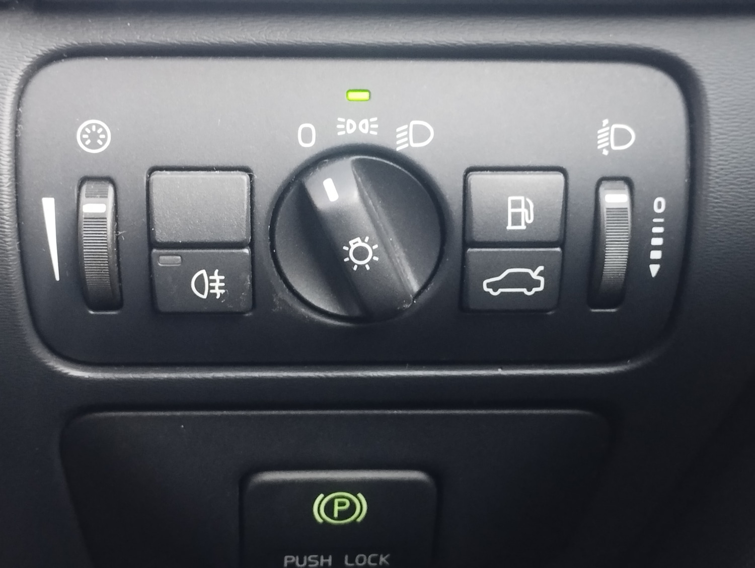 Used Volvo V60 2011 for sale - 76974742: Photo 23