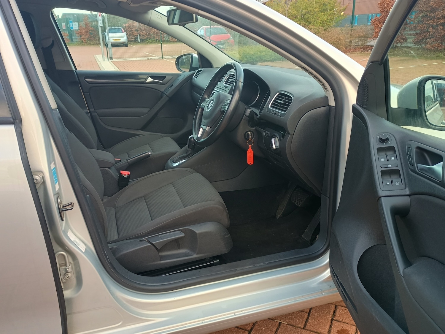 Used Volkswagen Golf 2011 for sale - 76974770: Photo 11