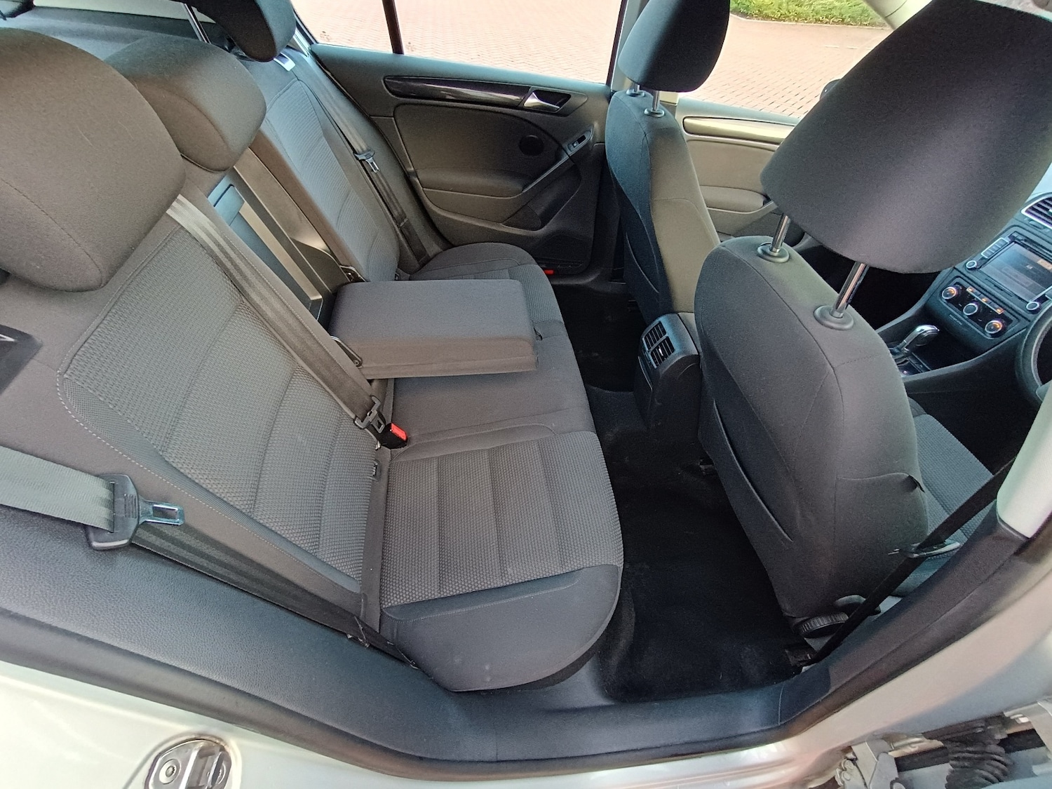 Used Volkswagen Golf 2011 for sale - 76974770: Photo 24