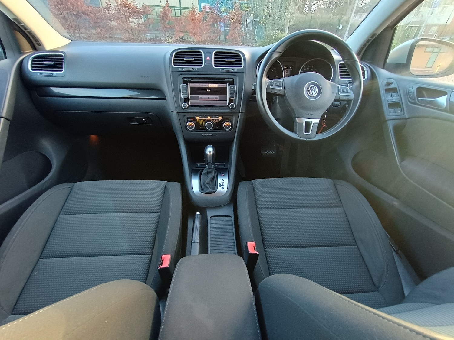 Used Volkswagen Golf 2011 for sale - 76974770: Photo 28