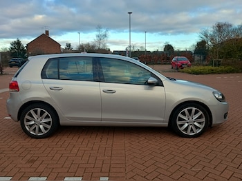 Used Volkswagen Golf 2011 for sale - 76974770: Photo