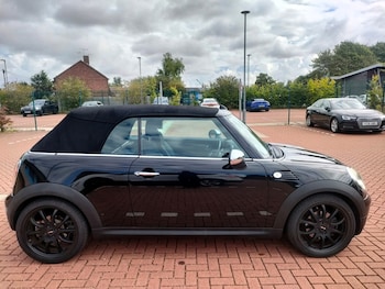 Used MINI Convertible 2009 for sale - 79560661: Photo