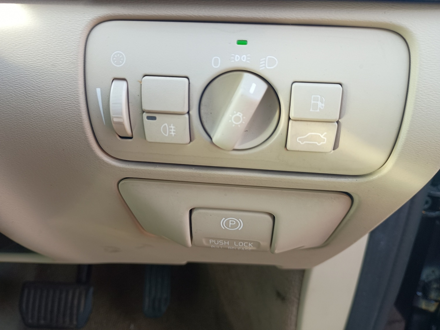 Used Volvo V60 2012 for sale - 78057262: Photo 12