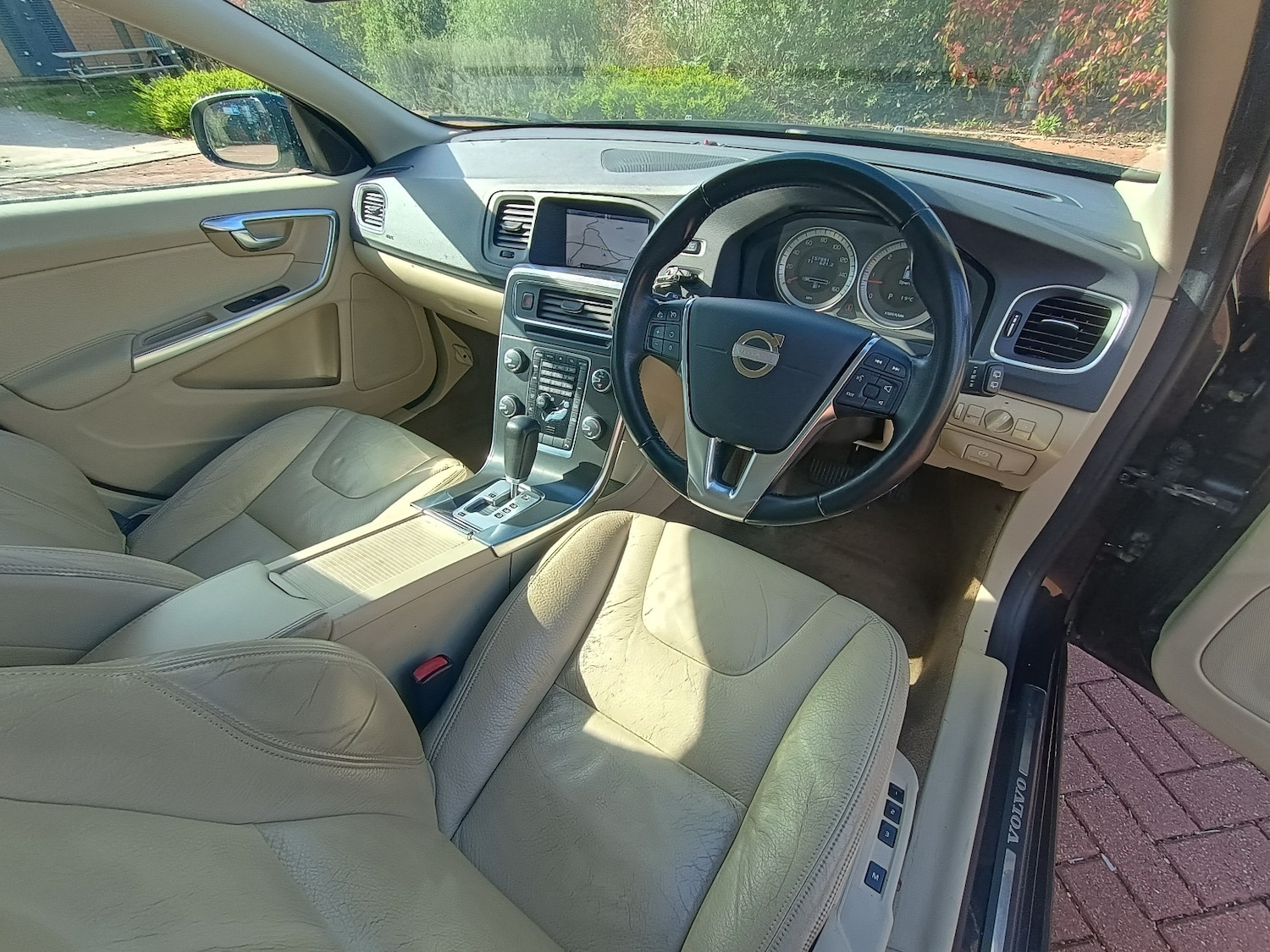 Used Volvo V60 2012 for sale - 78057262: Photo 13