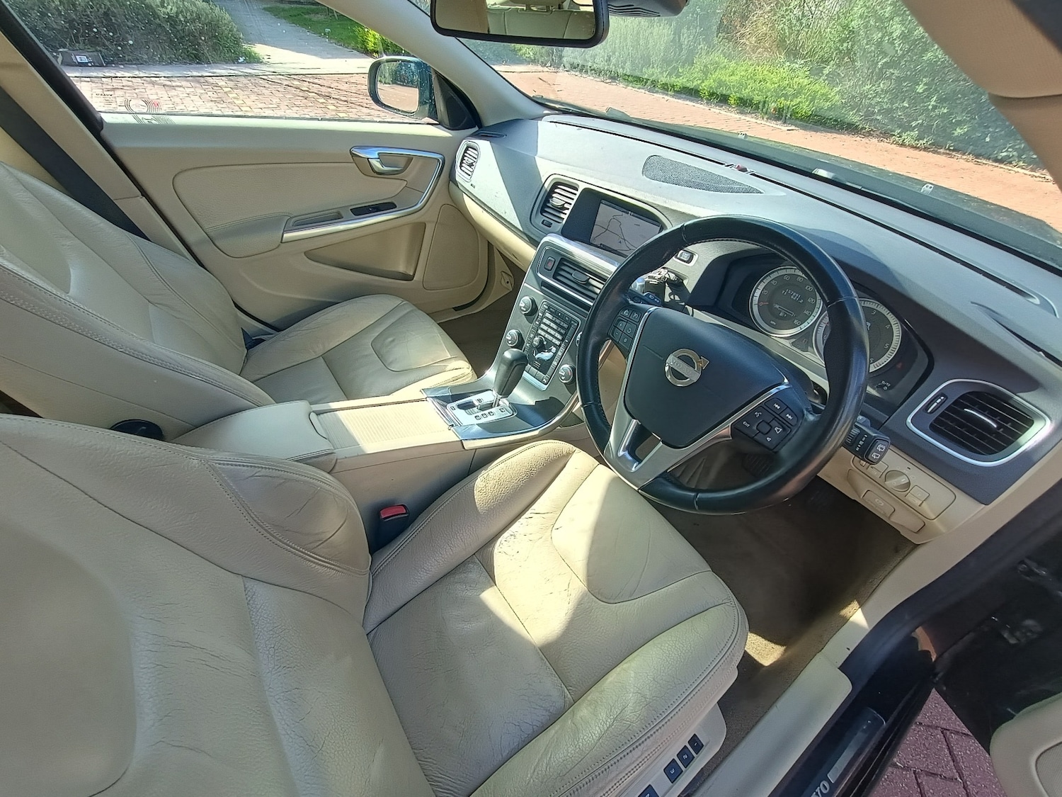 Used Volvo V60 2012 for sale - 78057262: Photo 14